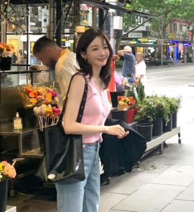패션 커뮤 난리 난 강민경 여행패션