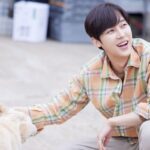 윤종훈, 강아지 얼굴 쓰담쓰담하며 꿀 뚝뚝 눈맞춤…”아구 이뻐”