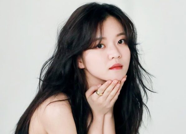 생애 첫 키스신 상대가 여성이었다는 아역출신 여배우