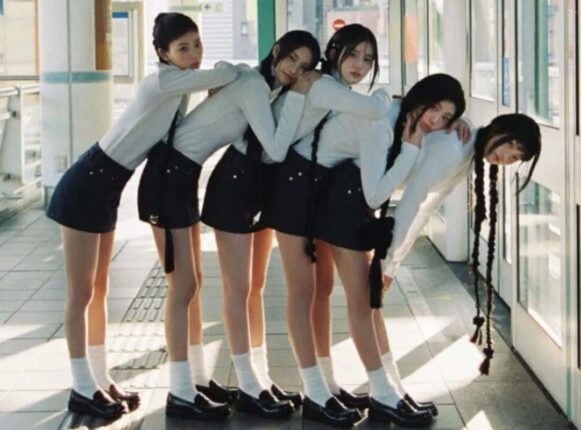 논란의 중심에 선 ‘신인걸그룹’, 해외 반응은…