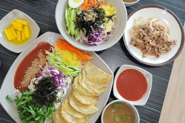 새콤, 매콤 입맛 사냥꾼! 취향 저격하는 쫄면 맛집 BEST5