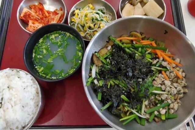 ‘꿀맛’ 그릇에 화려한 꽃이 피어있는 비빔밥 맛집 BEST5
