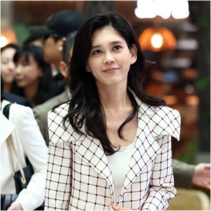 이번에도 완판각 이부진 가방 알라이아 신상 토트백 가격은?