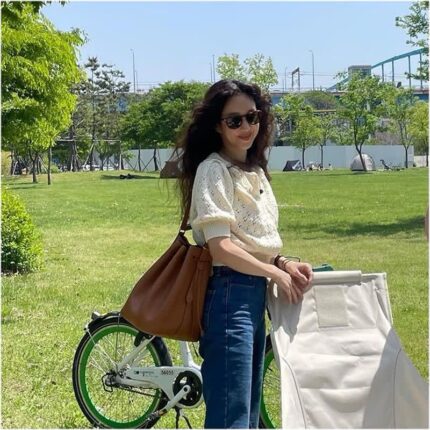 정려원 피크닉 패션 셀린느 반팔 니트 가디건 미우미우 가방 버킷백 가격은?