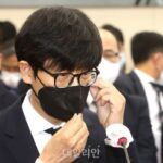 이해진의 초라한 은둔…’탈(脫) 라인’ 목줄 끄는데도 日정부 눈치만?