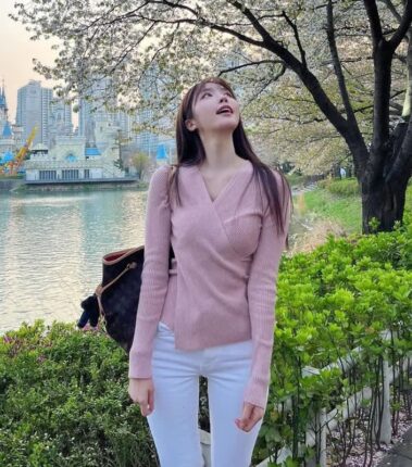 클래식vs신상 호불호 갈리는 루이비통가방 숄더백