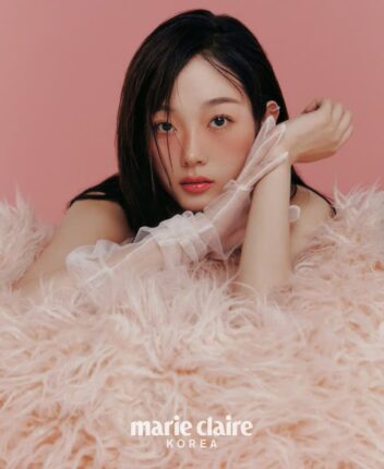 여름 포인트 메이크업 완성! 이유미 X 나스 블러셔 화보