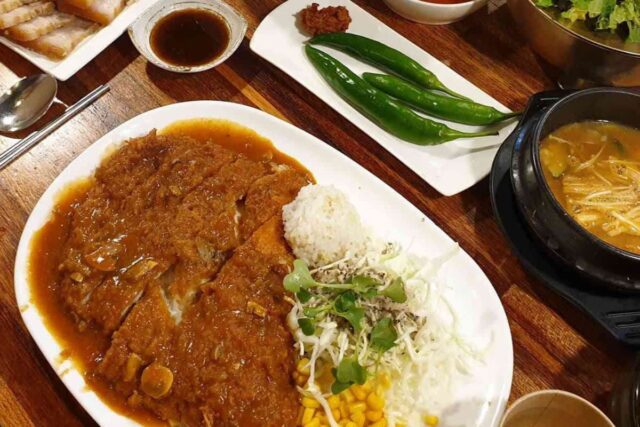 촉촉한 튀김 옷과 부드러운 고기의 만남, 경양식 돈까스 맛집 BEST5