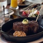 한 입 베어물자마자 행복이 가득차는 스테이크 맛집 BEST5