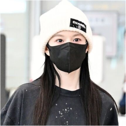 힙한 고윤정 공항패션 신상 샤넬가방 샤넬 22 백팩 스타일링