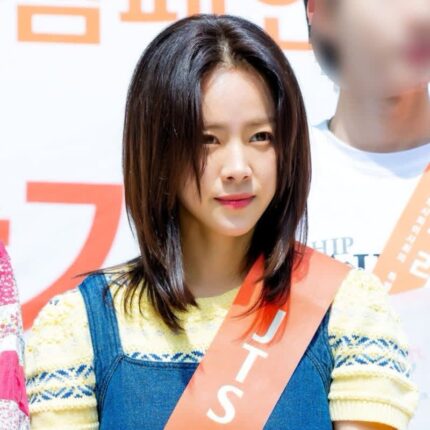 한지민 폴로랄프로렌 반팔니트와 함께 코디한 오버롤 브랜드는?