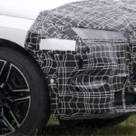 더 날카롭고 커진 “BMW iX 위장으로도 못 가리는 그릴 디자인!”