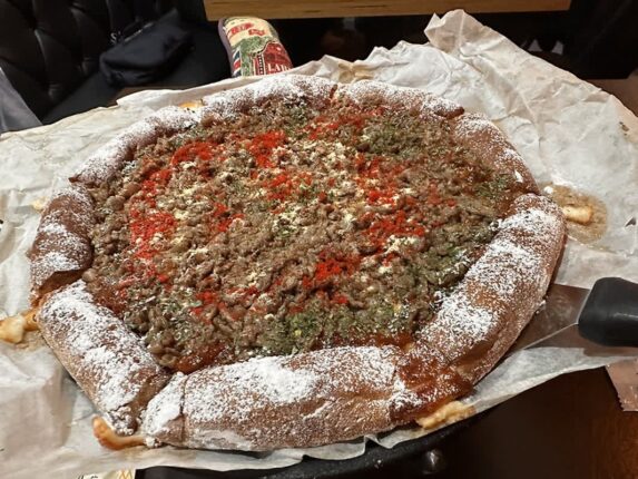 철산역 피자집 추천: 경험해봐야 할 시카고 피자 맛집!