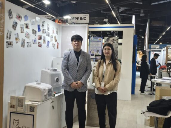 펫드라이룸 전문 기업 ‘페페’ 2024 독일 인터주 박람회서 ‘앱스퍼(AbsFur)’ 소개