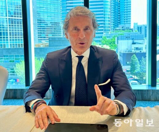 “‘우루스SE’에 삼성배터리 탑재… 韓기업과 협업 기회 찾고있다”