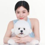 송혜교, 반려견 ‘루비’와 찰칵!…”촬영하다~ 쉬는 시간에”