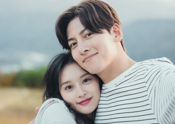 키스 너무 리얼해서 PD도 사귀는 줄 알았다는 배우