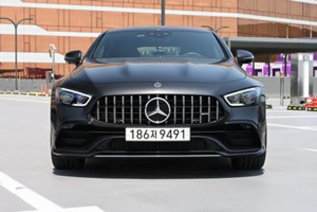 [모플시승] 메르세데스-AMG GT 43, 허락과 용서 모두 쉽다