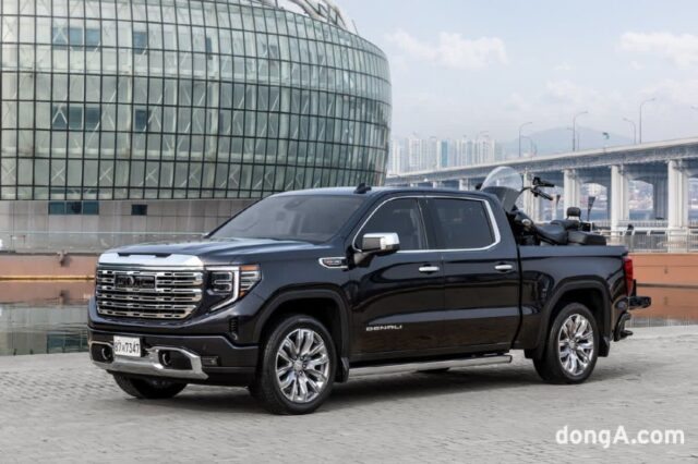 캠핑·아웃도어 마니아들이 탐내는 차 ‘GMC 시에라’… 매력적인 고성능 픽업트럭