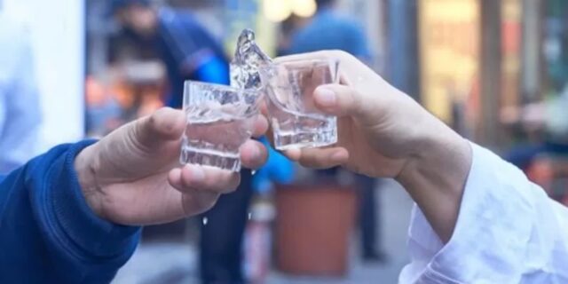 “퇴근 후 소주 딱 1잔만”… 오늘부터 식당서 잔술 판매 허용