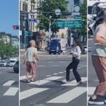 약수역 횡단보도 한복판에 고립된 어르신 구하러 달려온 여성…손 꼭 잡고 길 건넜다 (영상)