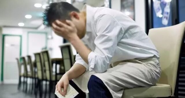병원비 급하다며 첫 출근 날 80만원 가불 받더니…4시간 만에 도망가 오히려 ‘일당·신발값’ 요구