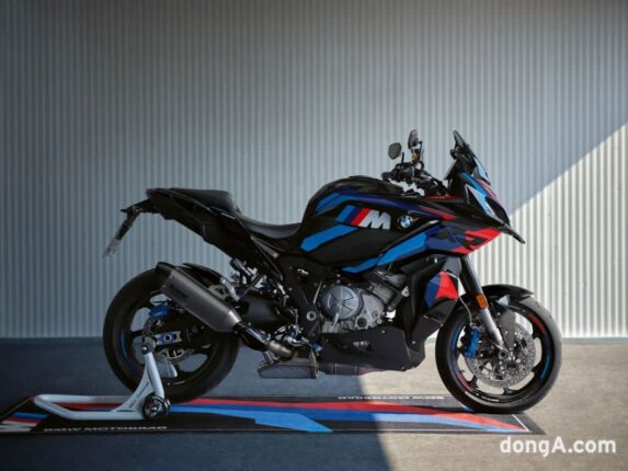 BMW 모토라드, ‘뉴 M 1000 XR’ 출시