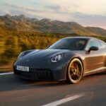 포르쉐 911 GTS 하이브리드 공개