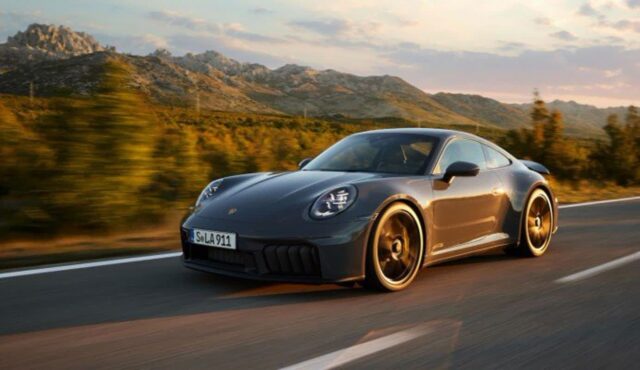 포르쉐 911 GTS 하이브리드 공개