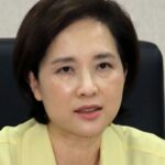 유은혜 전 부총리 남편, 자택 주차장 차량서 숨진 채 발견