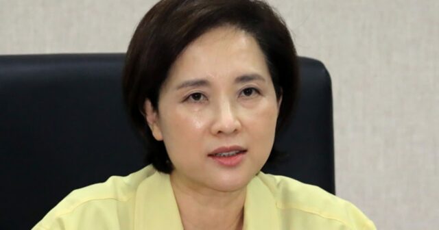 유은혜 전 부총리 남편, 자택 주차장 차량서 숨진 채 발견