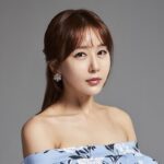 8살 연하에 키도 8cm 작은 남자와 결혼한 긴다리 기네스북 스타