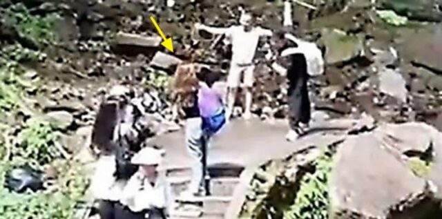 중국 유명 관광지에서 사진 찍다가…여성 관광객 낙석 맞아 숨져