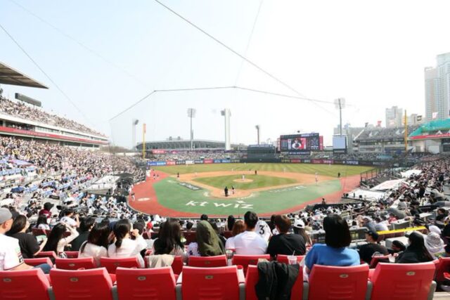 경기도, 노인·장애인과 동반 한명에 프로스포츠 경기 ‘관람료 1000원’