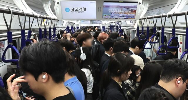 지하철 ‘이 자리’ 가장 시원하고 ‘이 자리’가 가장 덥다…교통공사가 공개한 여름철 꿀팁