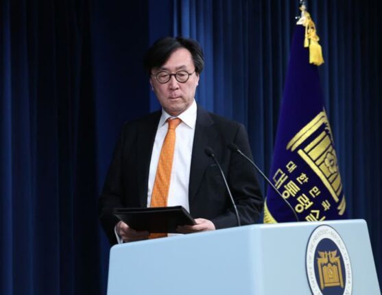 대통령실 “북러 협정, 엄중 우려…우크라에 무기 지원 재검토”
