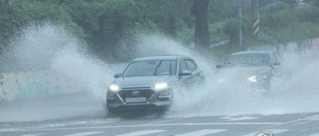 제주 서귀포에 220mm 역대급 폭우…한라산·올레길 통제