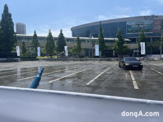 [부산모빌리티쇼]악~악! 행사장에 비명소리… 아반떼 N 놀이에 감탄