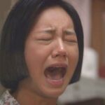 언니에게 밀리고 남동생에게 치이는 ‘둘째’가 애정 결핍 걸릴 확률이 높은 이유 5가지