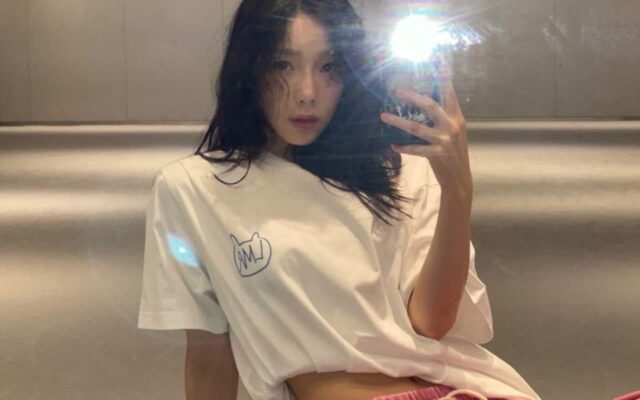 연습실에서도 빛나는 아이돌의 사복 패션 5