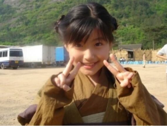 너무 예뻐서 드라마 감독이 7살에 데뷔시킨 여배우
