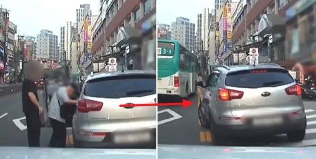 ‘지팡이’ 짚고도 부축받으며 걷는데… 운전석 들어가 차 몰고 가는 할아버지 (영상)