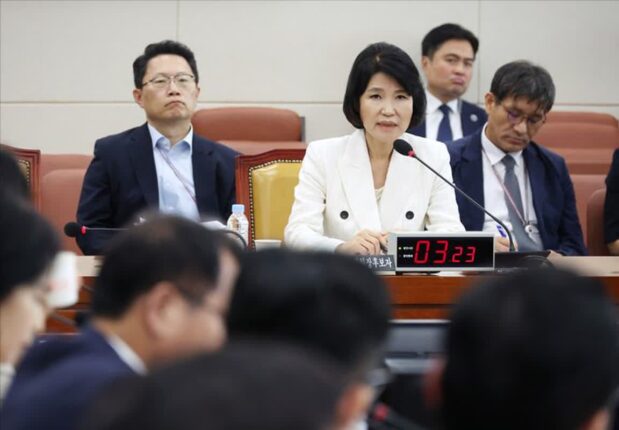 63세 후보자에 “나이가 몇살?”…중교 생활기록부도 들춘 野 [청문회 말말말]