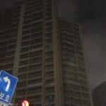 부산 한 건물 옥상서 20대 여성 떨어져 숨져… 고압선 건드려 일대 정전