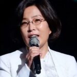 이선희, ‘법카 유용’혐의 벌금형… “팬 여러분을 실망시켜 죄송하다”