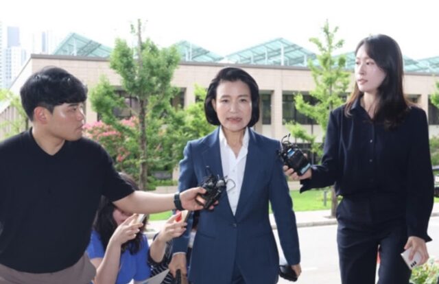 이진숙 방통위원장 임명 직후 출근…”곧 계획 밝힐 것”
