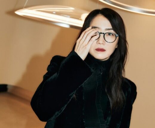 자수성가인줄 알았는데 남편 빽으로 성공했다는 스타 작가