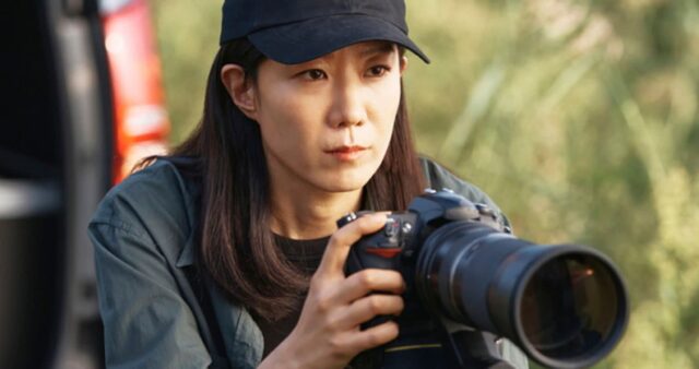 전혜진, 故 이선균 아픔 딛고 복귀… 영화 ‘크로스’서 강렬한 존재감 뽐내