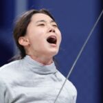 펜싱 윤지수, 아빠 운동 DNA 물려 받았나… 알고 보니 롯데 레전드 투수 딸이었다