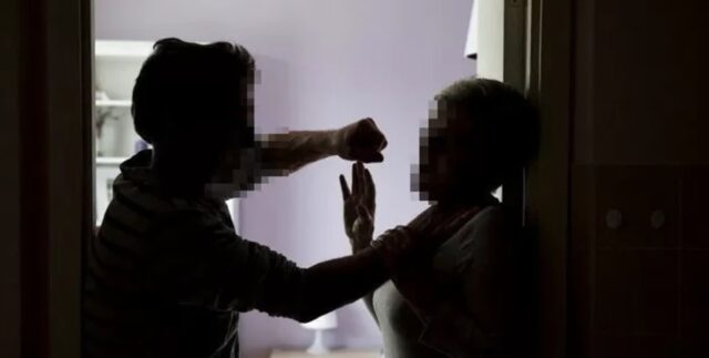 금호동 자택서 술 마시고 아버지 흉기로 살해한 20대 아들